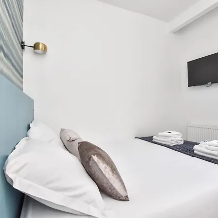 Cosy Bedroom - Tour Eiffel Champs De Mars 10a Holiday home