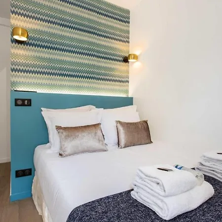 Cosy Bedroom - Tour Eiffel Champs De Mars 10a Holiday home